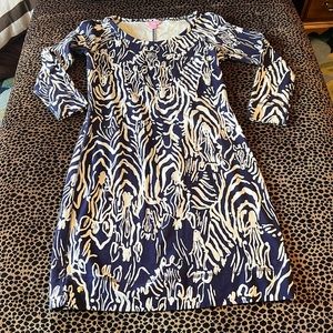 FABULOUS NAVY AND IVORY JERSEY KNIT LILLY PULITZER DRESS IN SZ S GIRAFFES